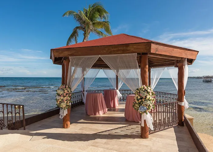 Wyndham Alltra Adults Only Resort