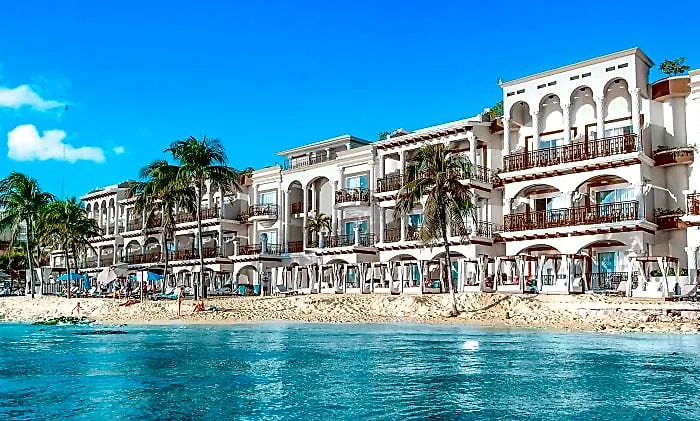 Wyndham Alltra Adults Only Playa del Carmen